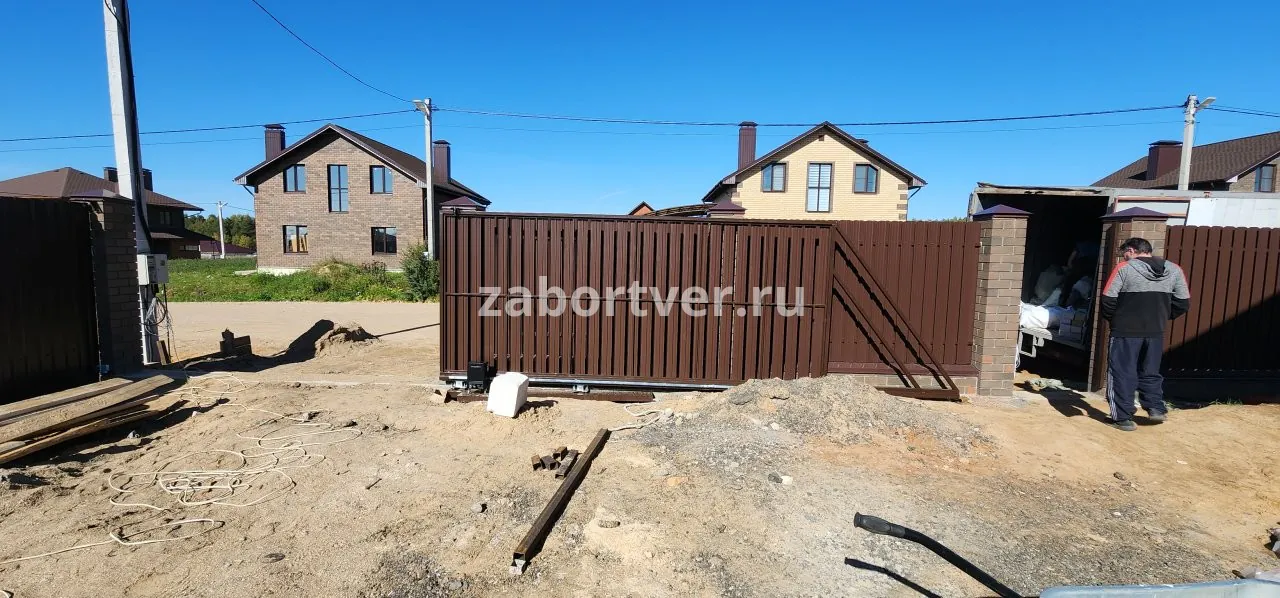 Ворота откатные с автоматикой в КП Некрасово парк
